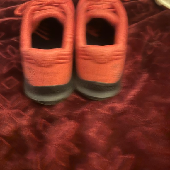 RAD ONE V1 trainers - Picture 3 of 5